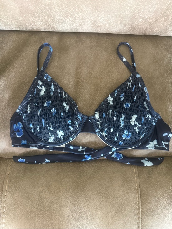 SHEIN Other - Blue floral underwire and high waist ruched bikini